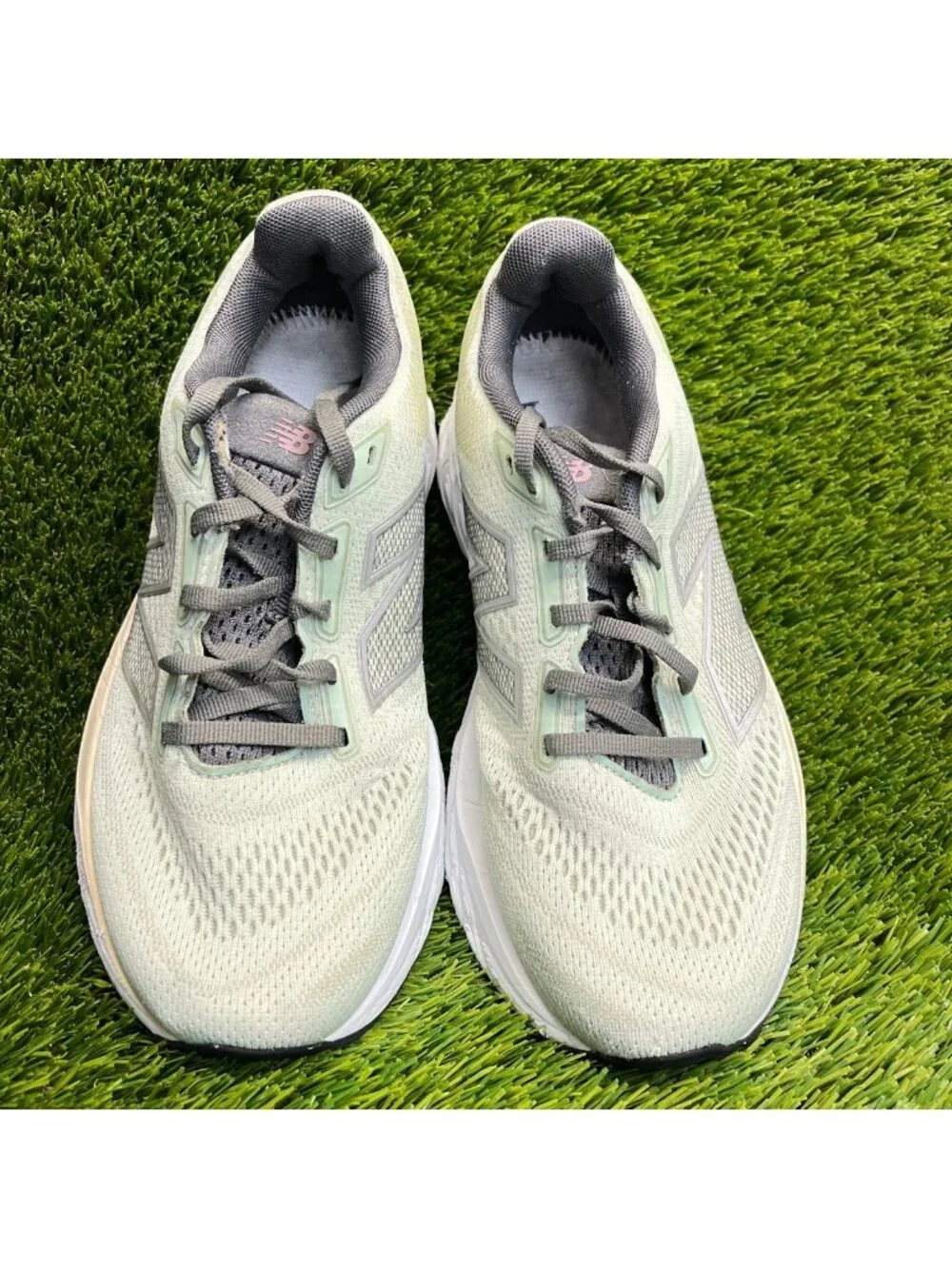 New Balance Fresh Foam X 880v14 Womens Size 9D Mint Green Running Shoes Sneakers